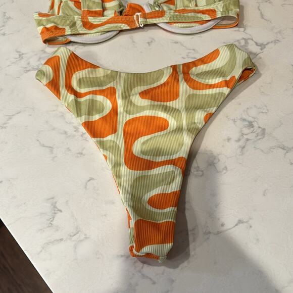 Aurelle LUCI FULL SET eye-catching array of color, by the flattering cut size XS - Picture 5 of 7